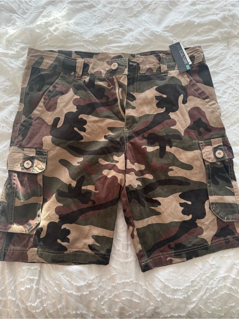 Subculture Men's Camouflage Cargo Shorts in Brown/Green